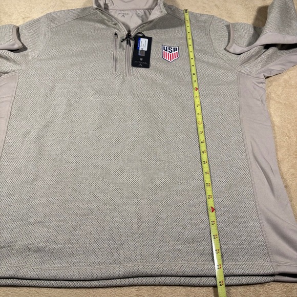 Antigua Oatmeal USMNT Course Quarter-Zip Pullover Top Men's X-Large - Picture 4 of 5